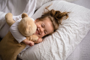 Cum păcălim copiii să doarmă singuri